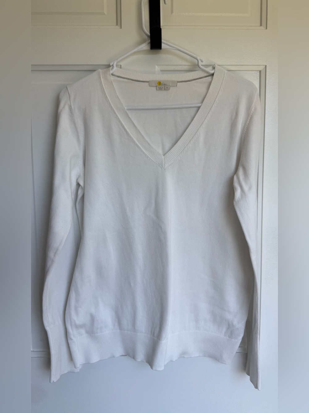 Boden White V-Neck Sweater Button Cuff Long Sleeve Knit Top Medium